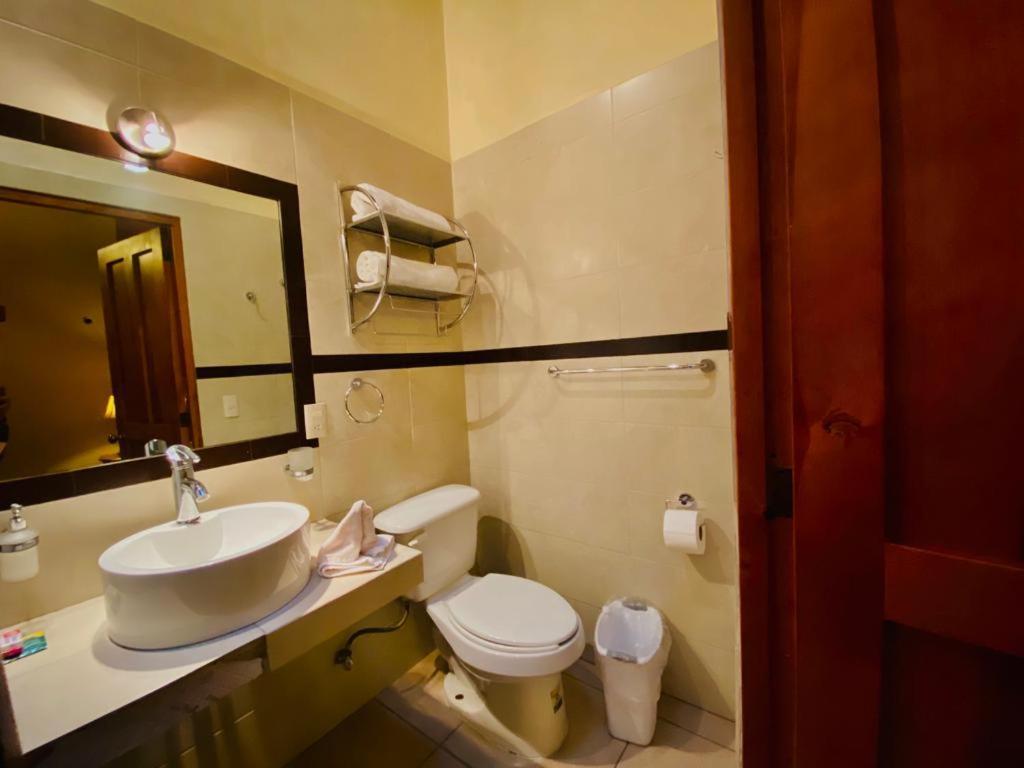 Hotel Plaza Vasco Patzcuaro Exterior photo