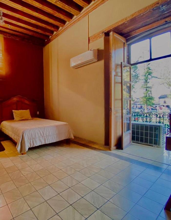 Hotel Plaza Vasco Patzcuaro Exterior photo